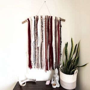 HANDMADE Boho Inspired Fibre Wall Hanging
Macrame Home Decor Art Fabric Wool